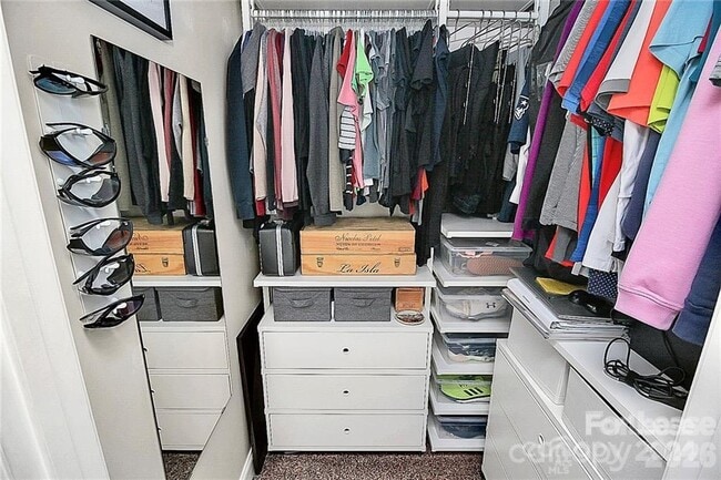 Building Photo - 1140 W 1st St