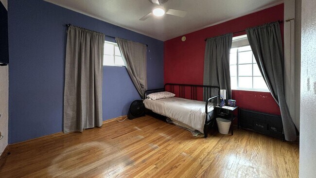 Building Photo - Spacious 4 Bedroom, 3 Bathroom Redlands Home!