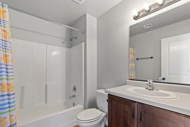 Building Photo - 1706 Honeycomb Dr