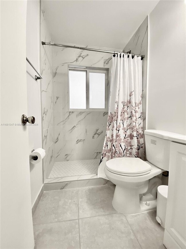 Building Photo - 3360 SW 6th St