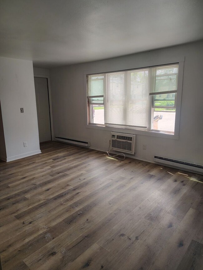 Building Photo - 1405 S Norwood Ave