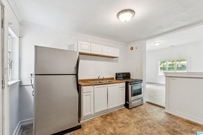 Building Photo - 4405 12th Ct