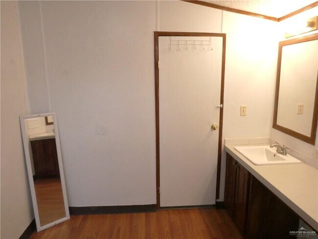 Building Photo - 36 Oliva St