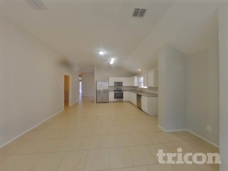 Building Photo - 5417 Elk Ridge Dr