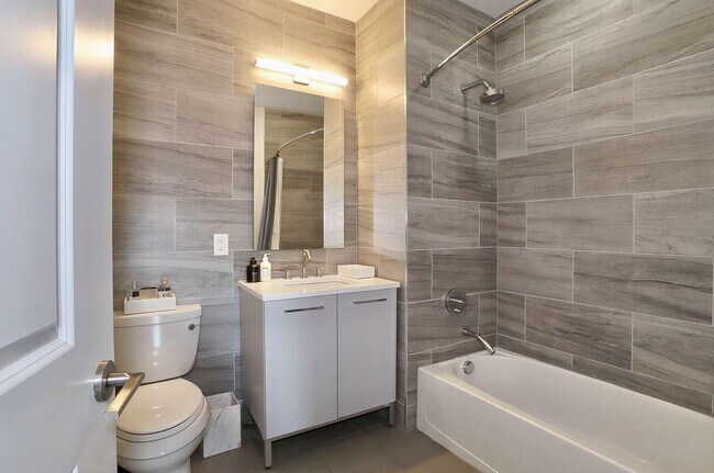 Building Photo - 1400 Hudson St