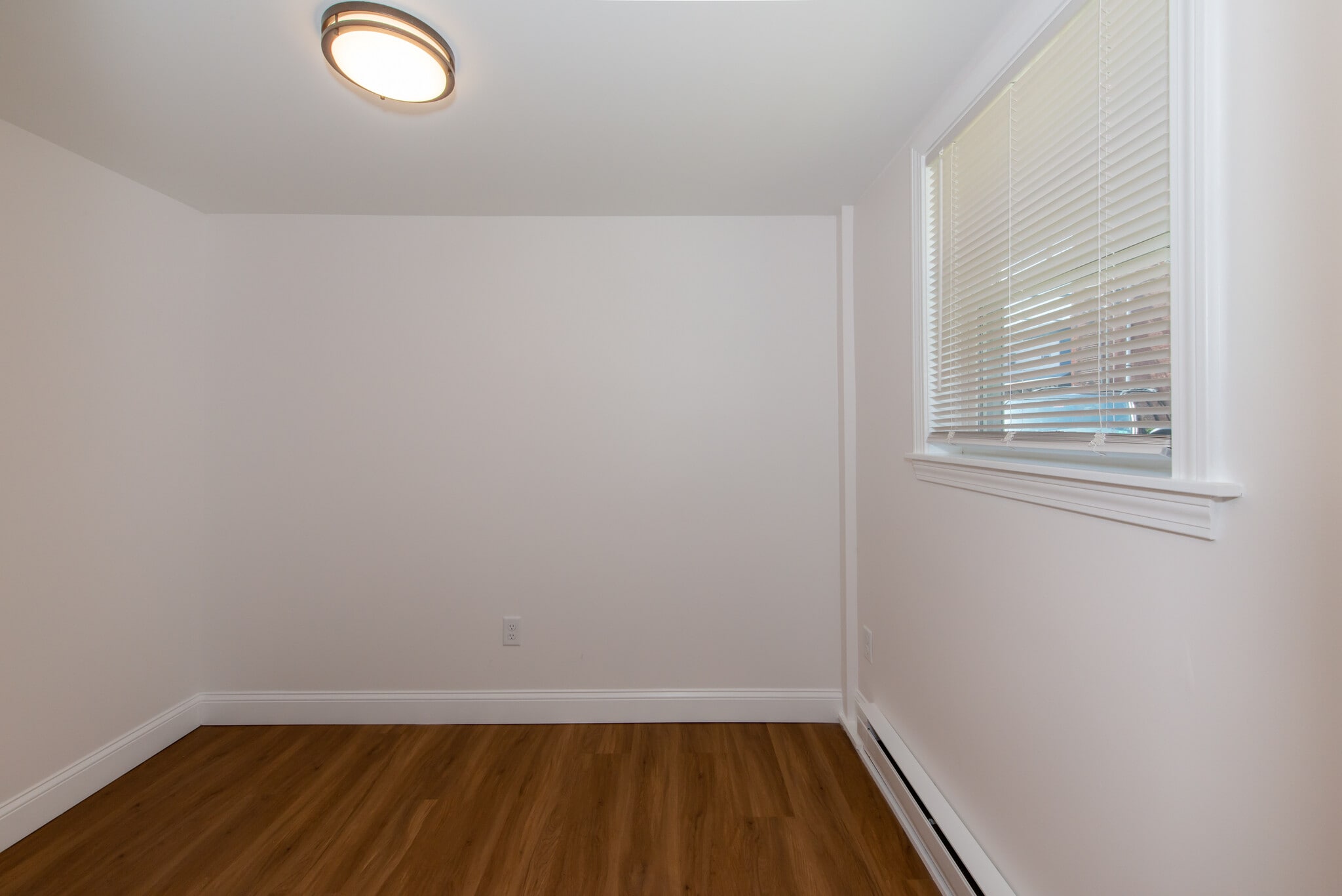 Building Photo - 43 Main St