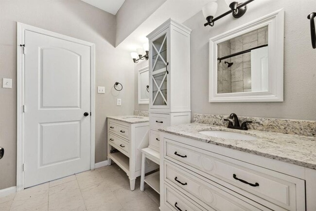 Building Photo - 3202 Breezy Pines Ct