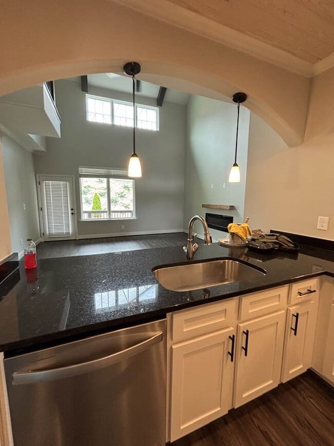 Building Photo - 4307 Lennox Ct