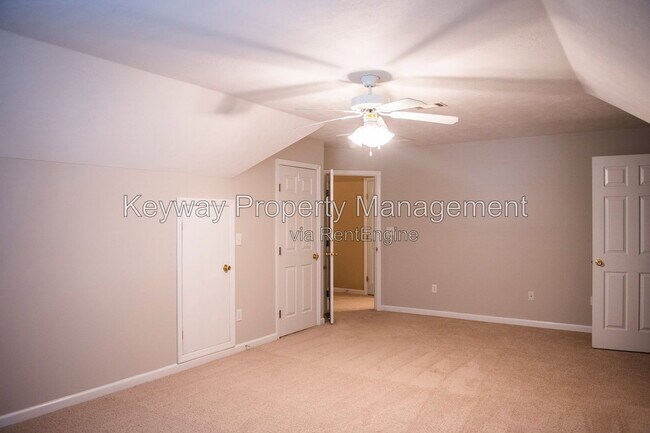 Building Photo - 242 Stonington Dr