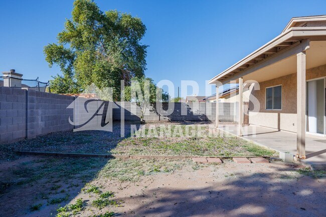 Building Photo - Freshly Updated Home with NO HOA
