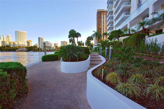 Building Photo - 19707 Turnberry Way