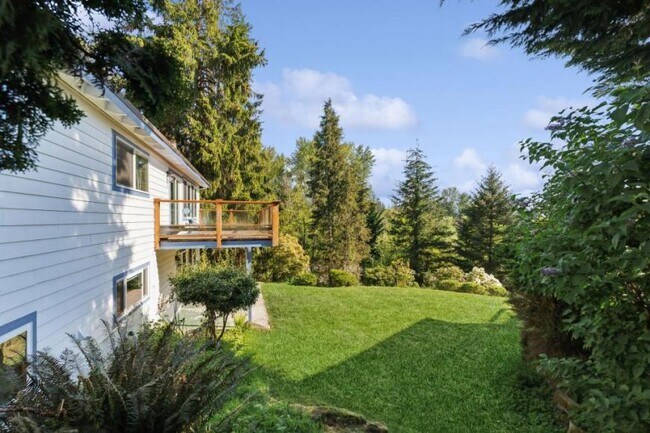 Building Photo - 4 bedroom in Redmond WA 98056
