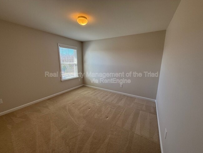 Building Photo - 5012 Shorthorn Way