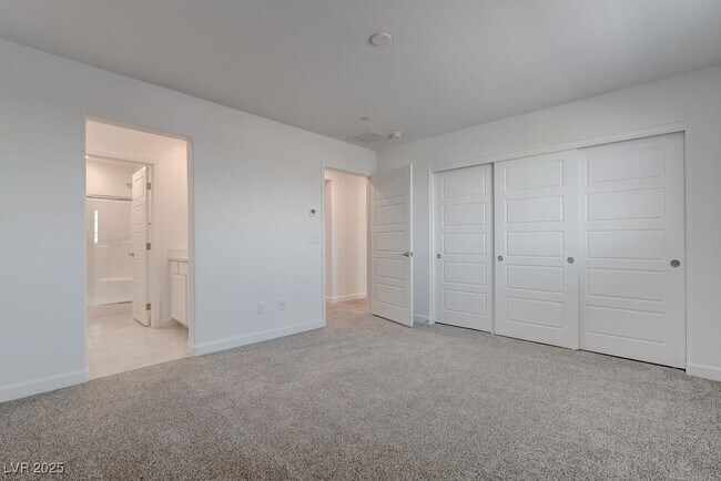 Building Photo - 931 Watford Pl