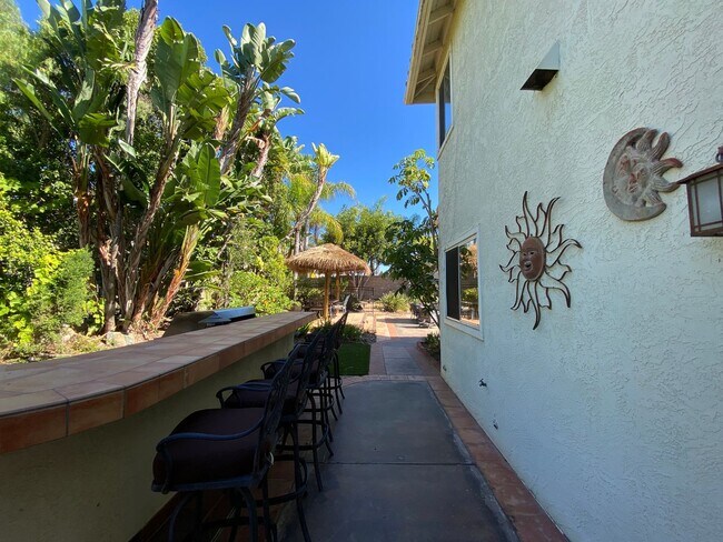 Building Photo - Stunning 4 bedroom Home with a Pool locate...