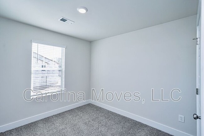 Building Photo - 603 Purteview Pl