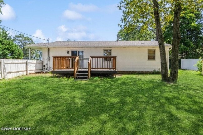 Building Photo - 931 Cypress Ave