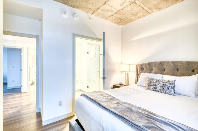 Building Photo - 82 Ames St