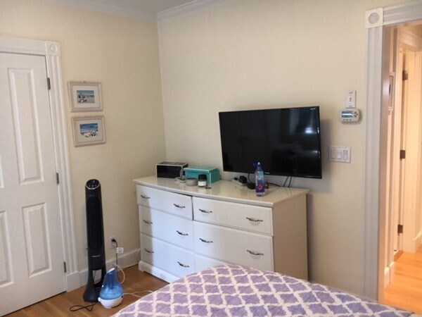 Building Photo - 62 Myrtle St