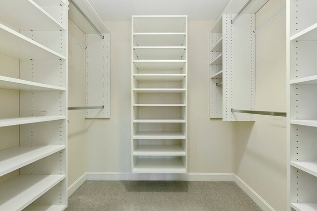 Building Photo - 185 High St