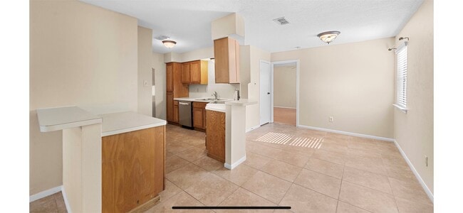 Building Photo - 12755 Mill Ridge Dr