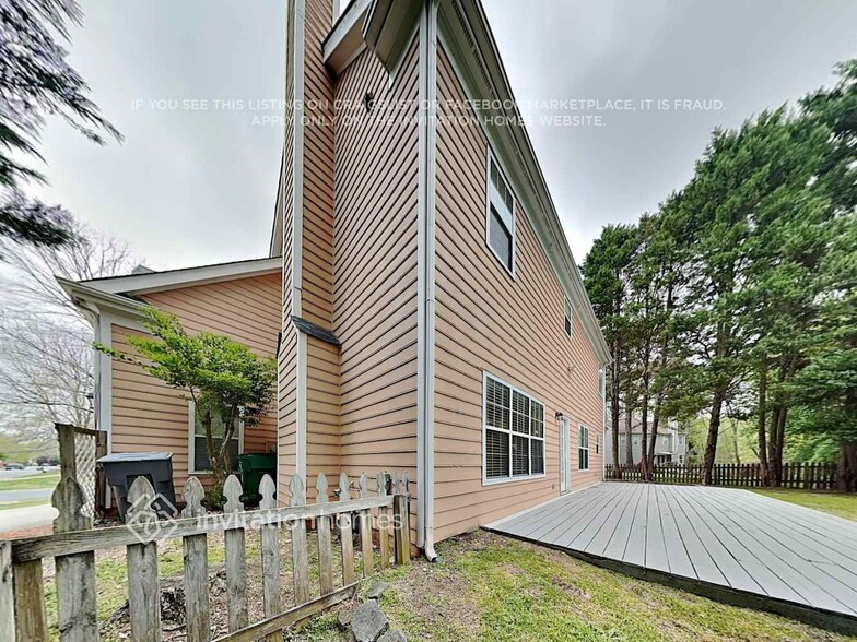 Building Photo - 10909 Wild Dove Ln