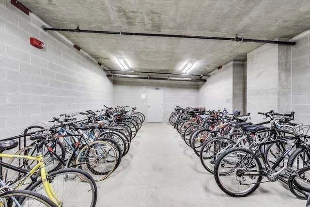 Building Photo - 901 W Madison St