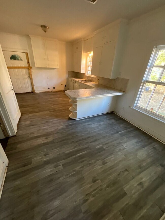 Building Photo - 3453 Penick St