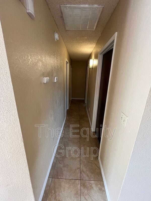 Building Photo - 826 N Williford Dr