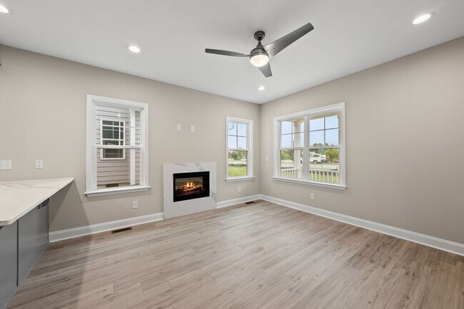 Building Photo - 7994 Humie Olive Rd