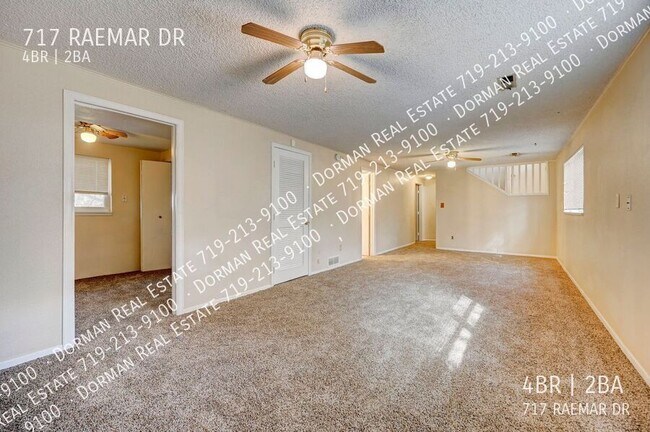 Building Photo - 717 Raemar Dr