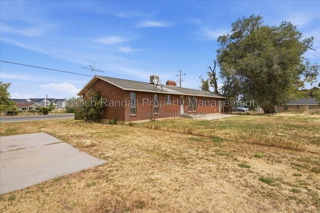 Building Photo - 3548 S Midland Dr