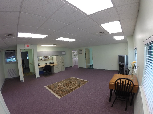 Building Photo - 55 US-1 BYP