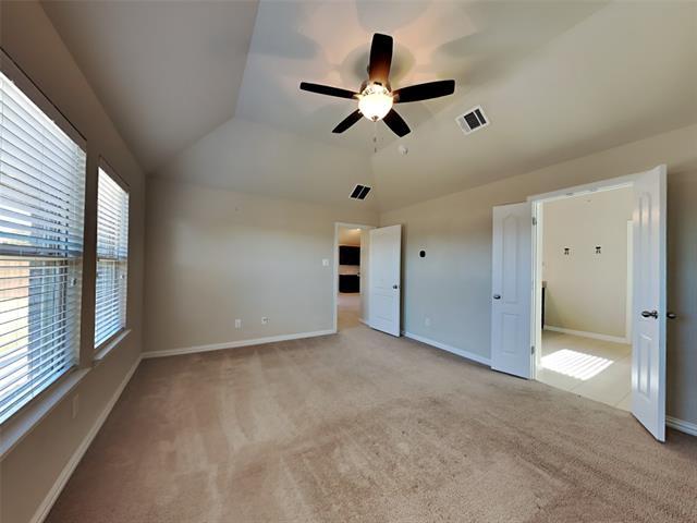 Building Photo - 1618 Sherwood Dr