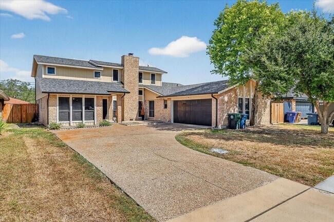 Building Photo - 5410 Fox Run Dr
