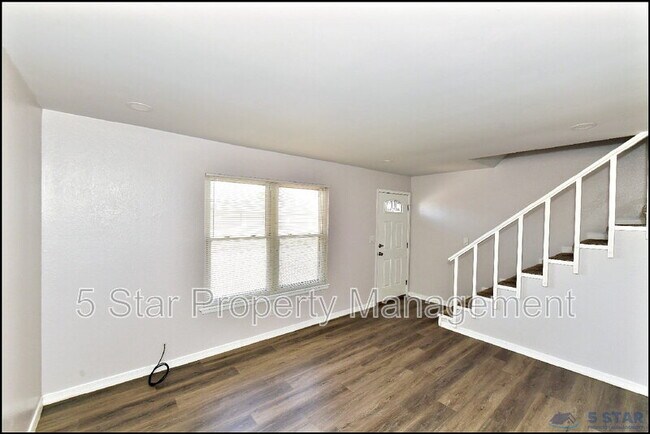 Building Photo - 1916 Lee Elder Dr