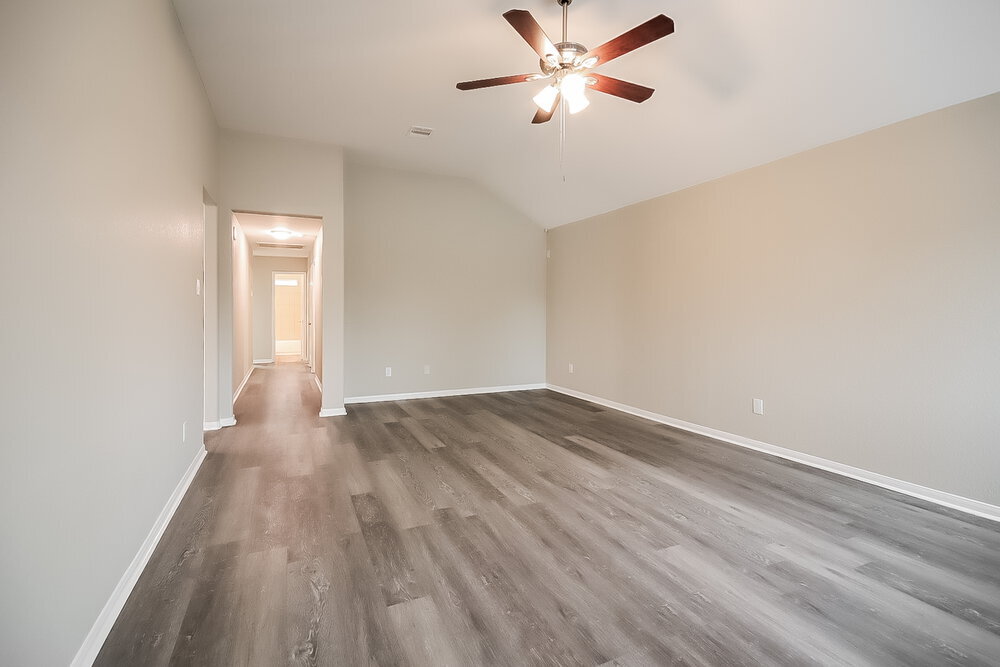 Building Photo - 5226 El Tigre Ln