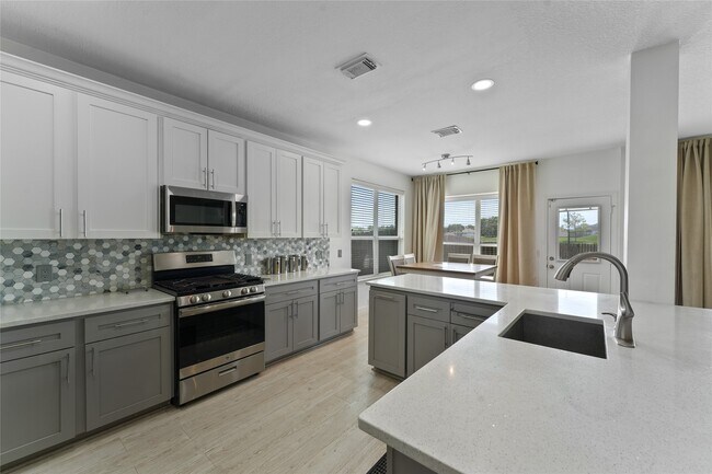 Building Photo - 10522 Badger Canyon Dr