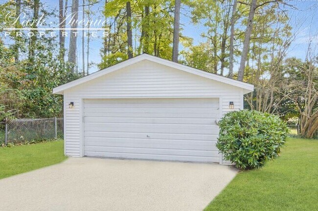 Building Photo - 1404 Falls Church Rd