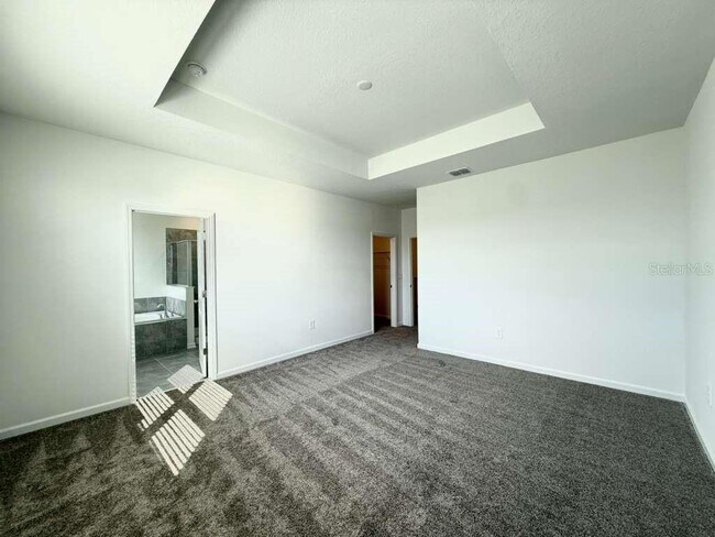 Building Photo - 120 Bogey Dr