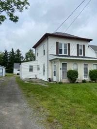 Building Photo - 408 W Yates Ave