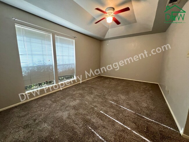 Building Photo - Charming Single-Story 2/2 Duplex with 2-Car Garage Just Steps from Your Back Door – Arlington, TX