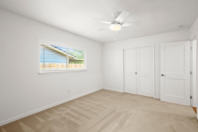 Building Photo - 1212 Dunstan Dr