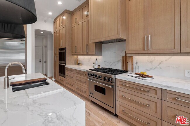 Building Photo - 280 Homewood Rd