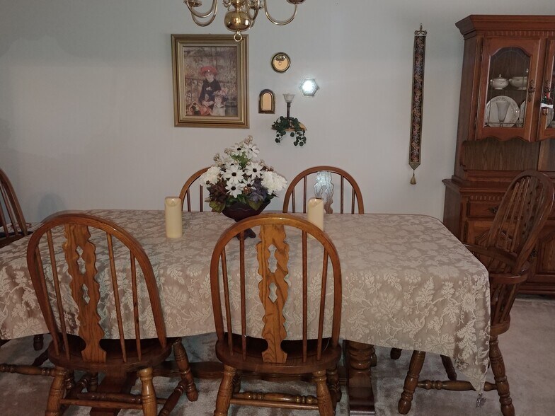 Building Photo - 1444 Simmons St