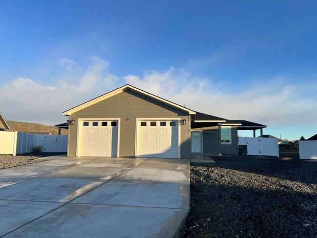 Building Photo - 119 Grant Dr