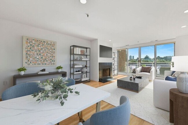 Building Photo - 4 Canal Park