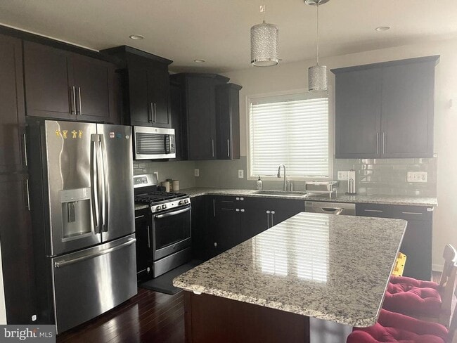 Building Photo - 43010 Paris Gap Square