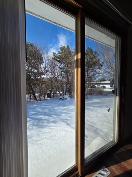 Building Photo - 2002 Madera St