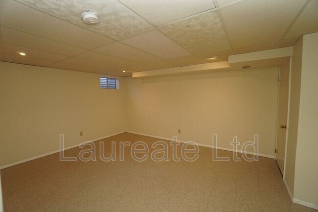 Building Photo - 13852 E Linvale Pl